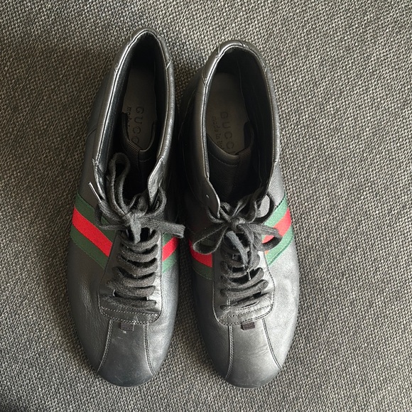 Gucci Black High-Top Sneakers with Red and Green Stripes - Picture 6 of 13